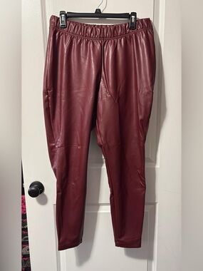 Old Navy Faux Leather Leggings in Burgundy